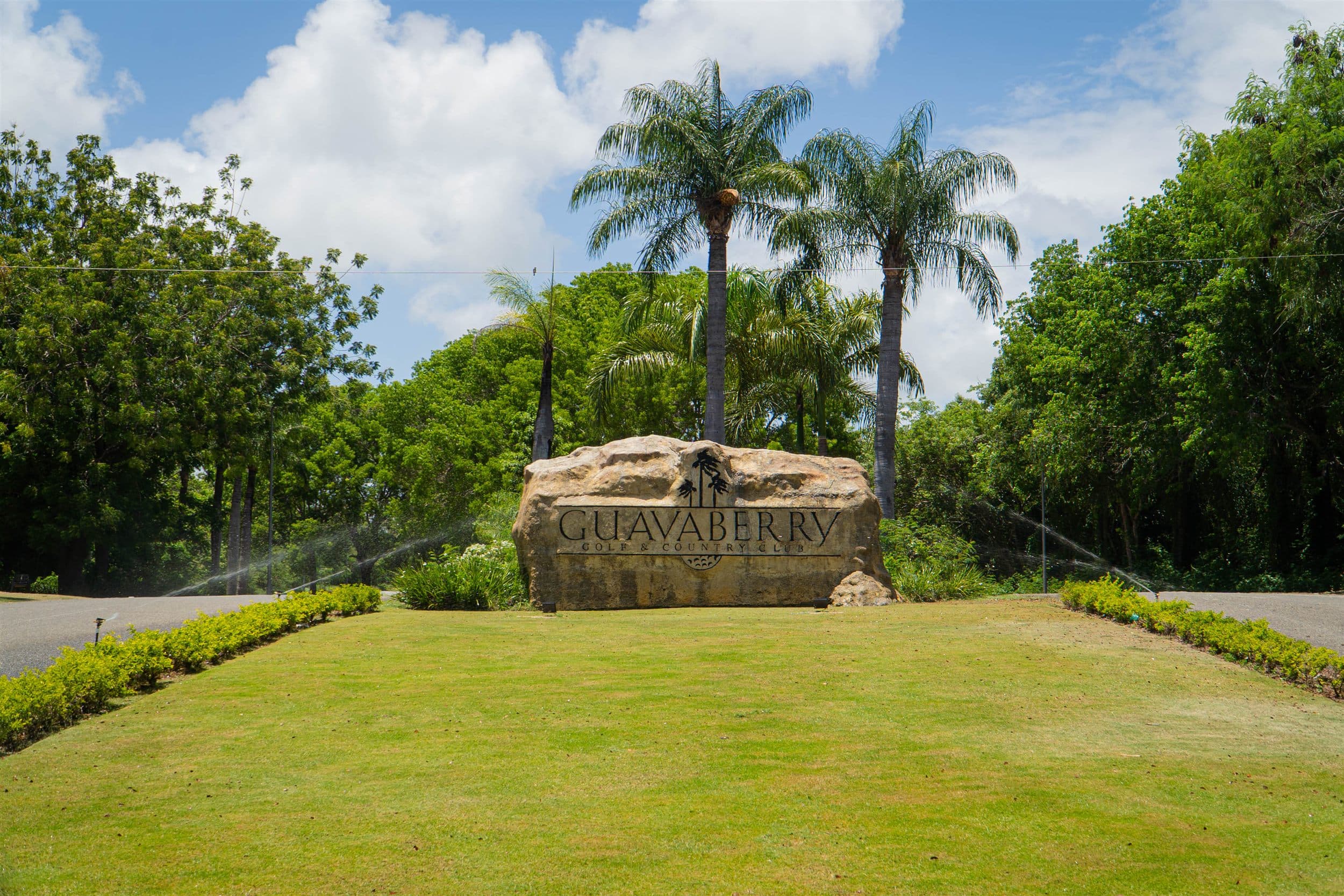 Guavaberry Golf and Country Club
