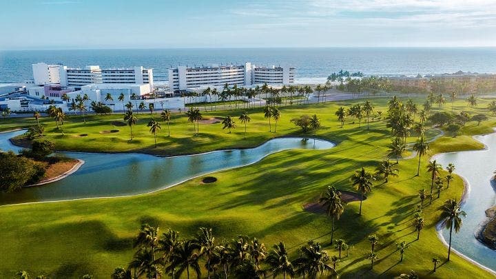 Dreams Onyx Resort & Spa
