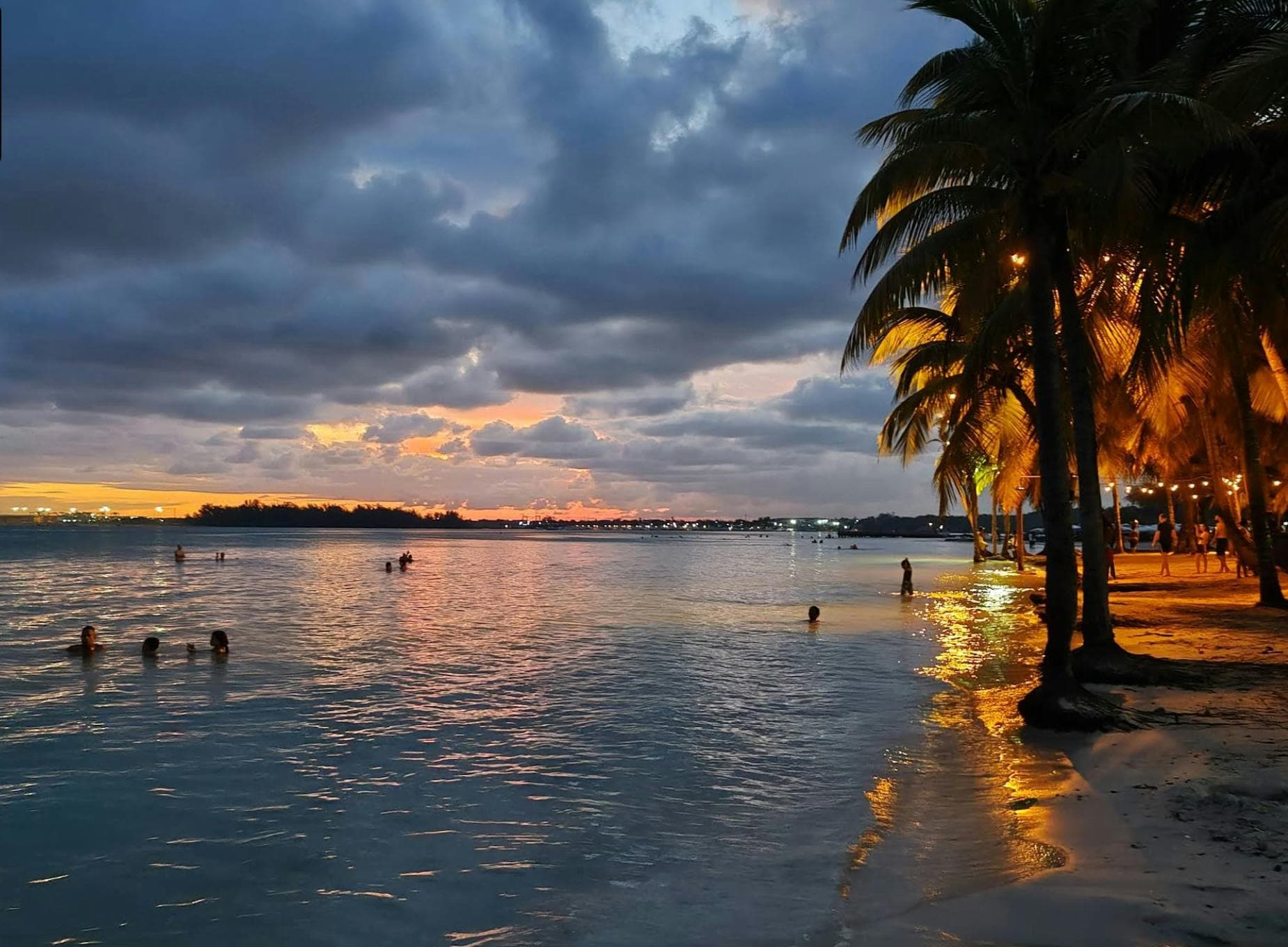 Boca Chica Vida Nocturna